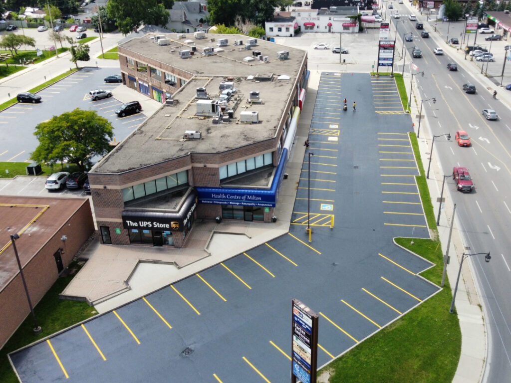parking lot sealcoating Toronto & Mississauga