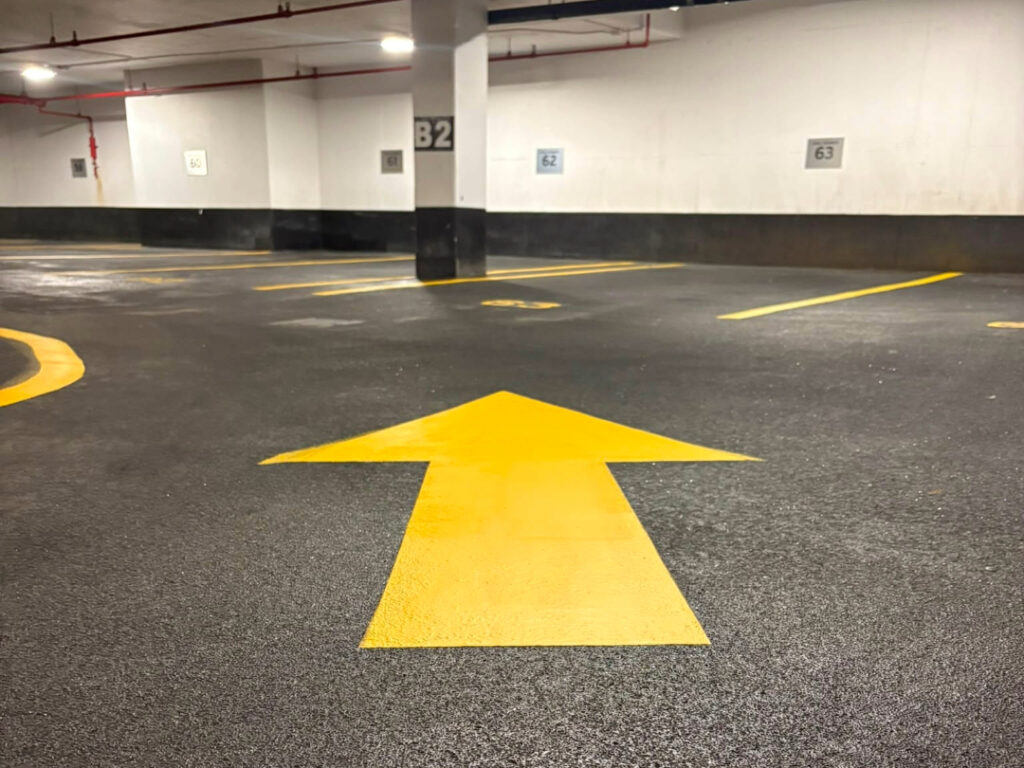 arrow on parking garage